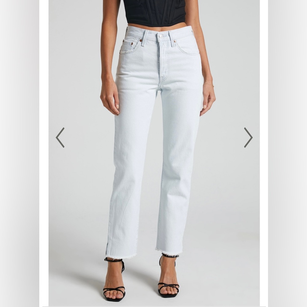 Levi’s 501 new cropped jean in right turn light indigo size 24